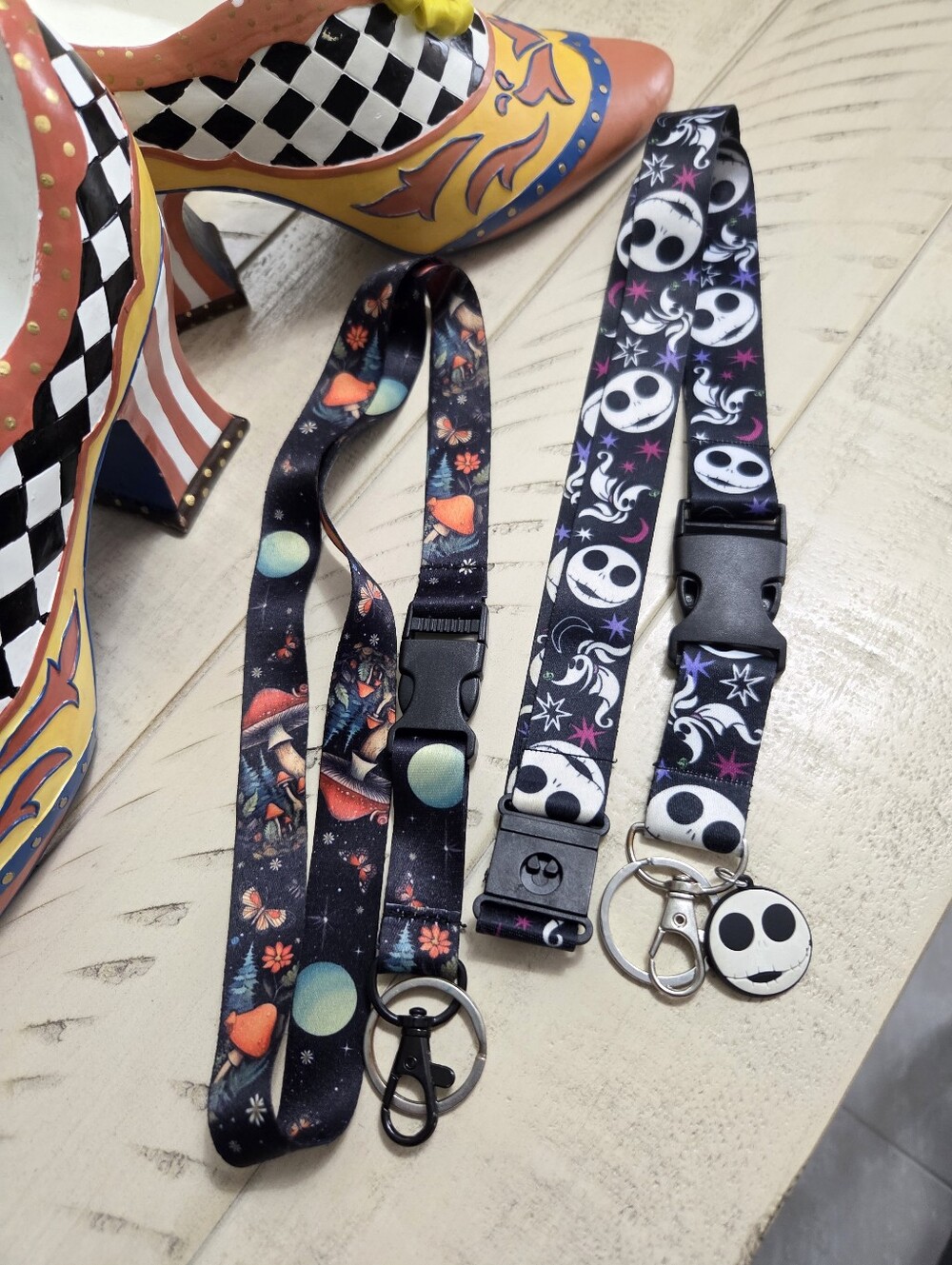 (2) Lanyard's NMBC & Mushrooms - NWOT